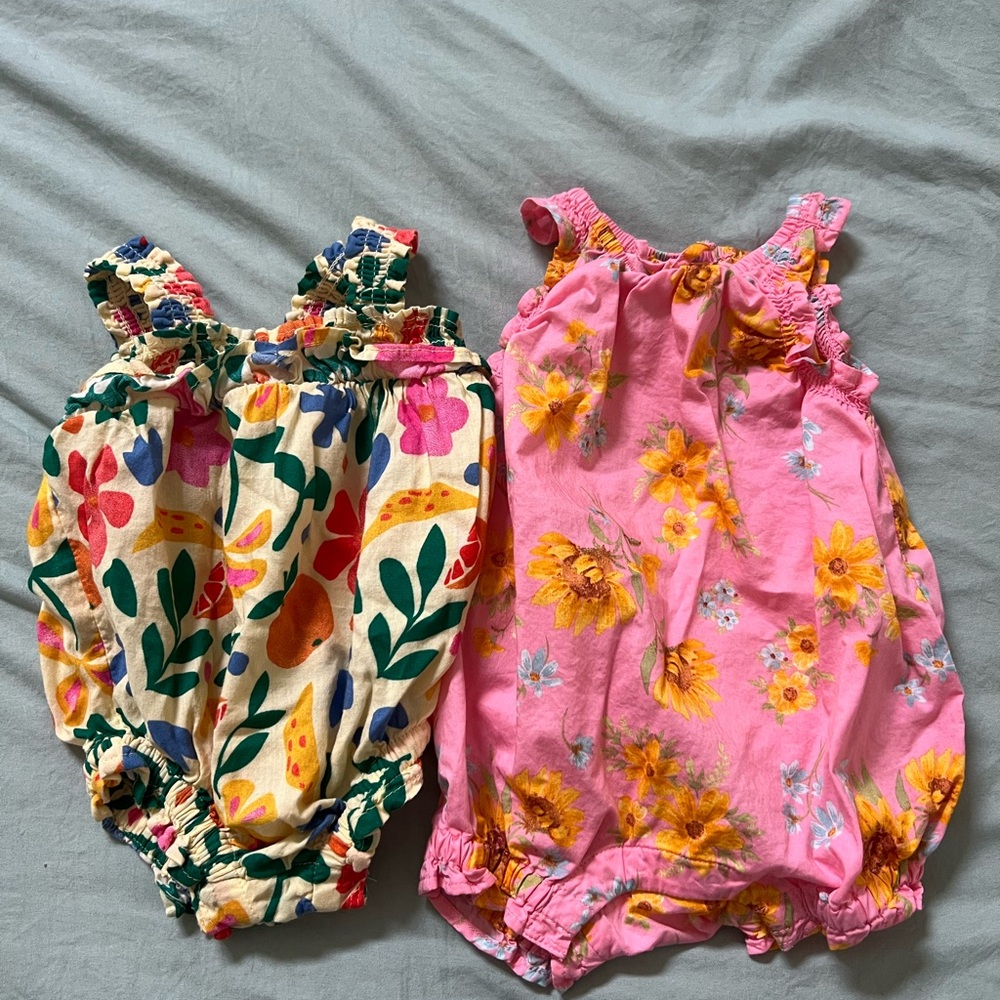 Old Navy Floral Baby Girl Rompers Sets 0-3 Months Never Worn